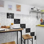 Valkane Private Garden Apartment *