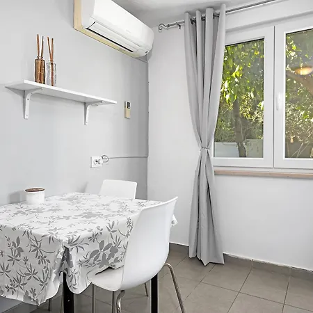 Valkane Private Garden * 풀라