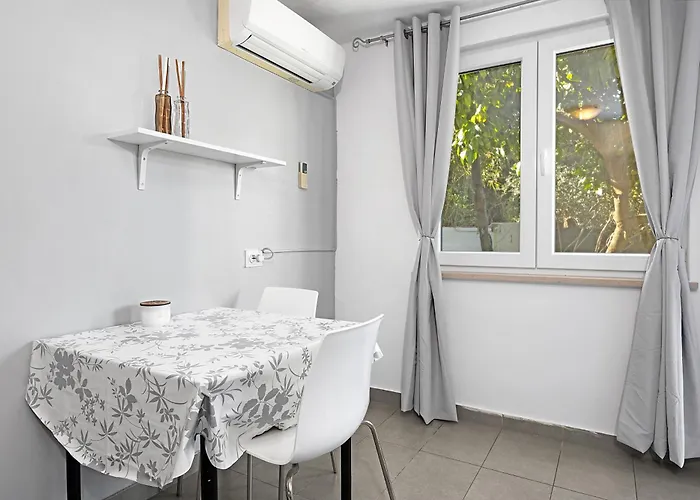 Valkane Private Garden * Πούλα