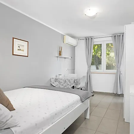 Apartment Valkane Private Garden *